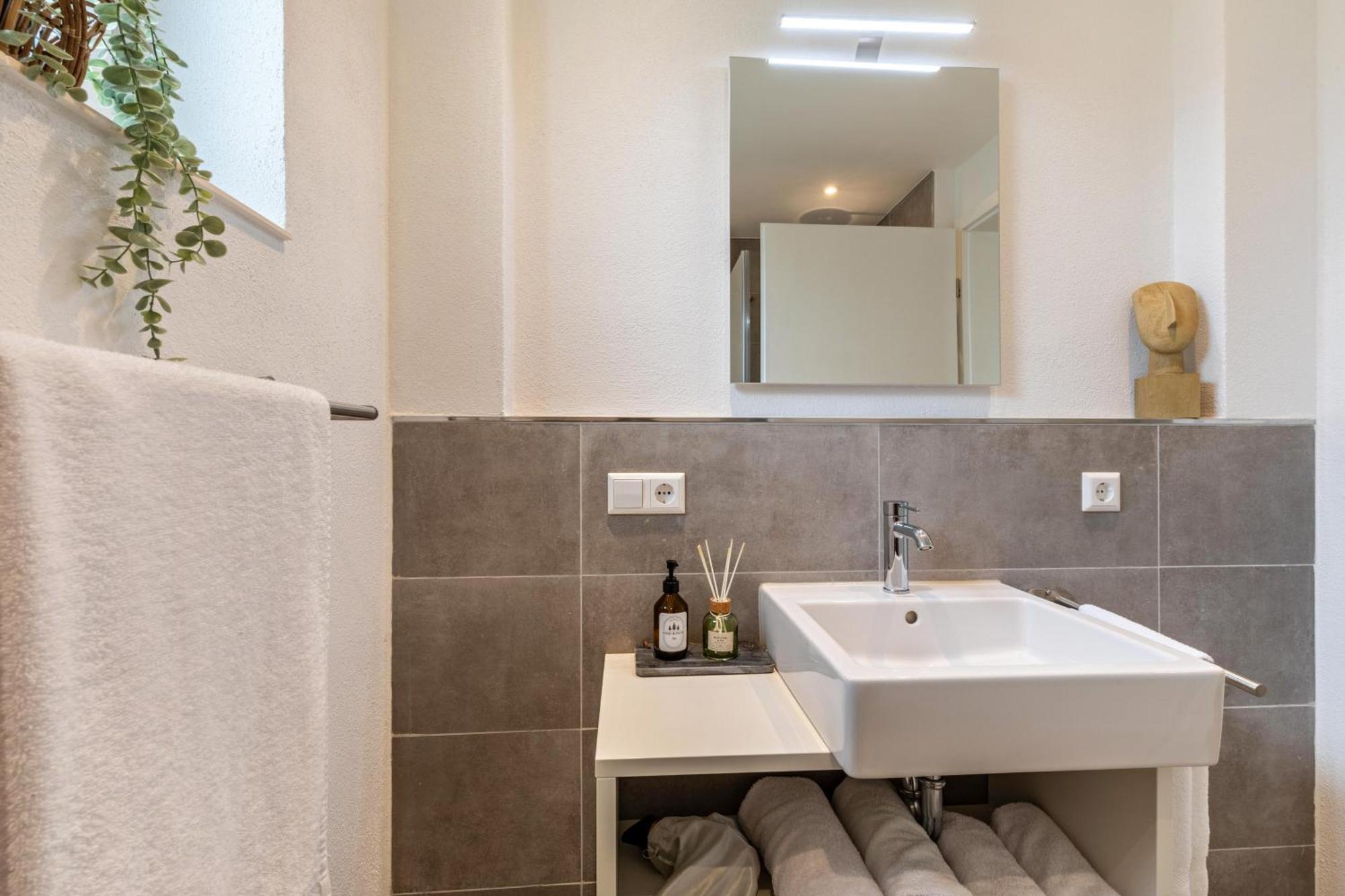 Studio 4 Parkside Apartments Guenzburg Luaran gambar